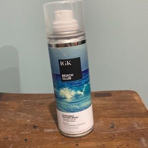 - New igk beach club touchable texture spray